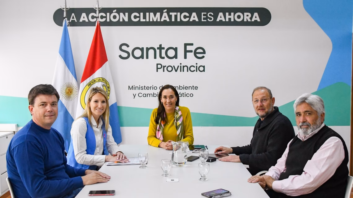 ¿Qué es el trámite de inscripción en el Registro Oficial de Consultores y expertos en materia ambiental?