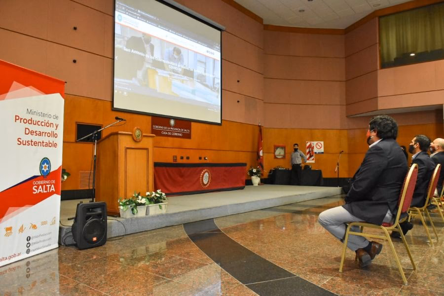 ¿Quién es el ministro de Turismo y Deportes de la provincia de Salta?