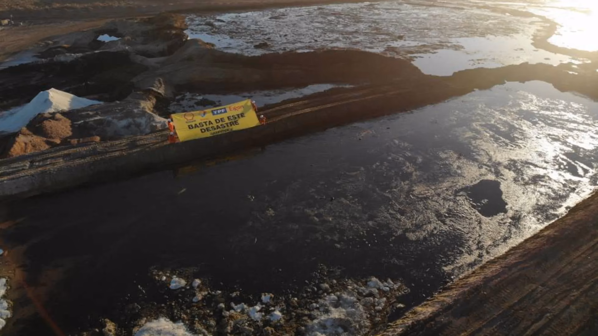 ¿Cuáles son las causas de la contaminacin del suelo negativamente?