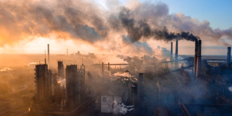 ¿Cuál es el objetivo de combatir la contaminación ambiental?