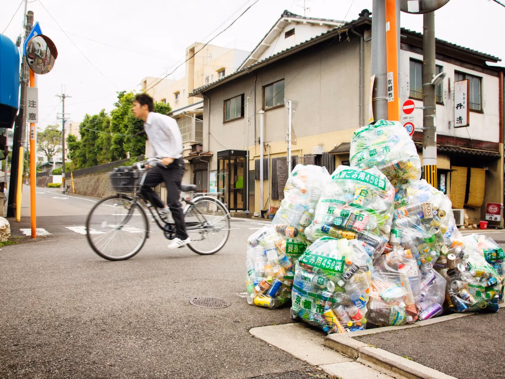 ¿Qué esquema sigue la campaña de reciclaje en Japón?