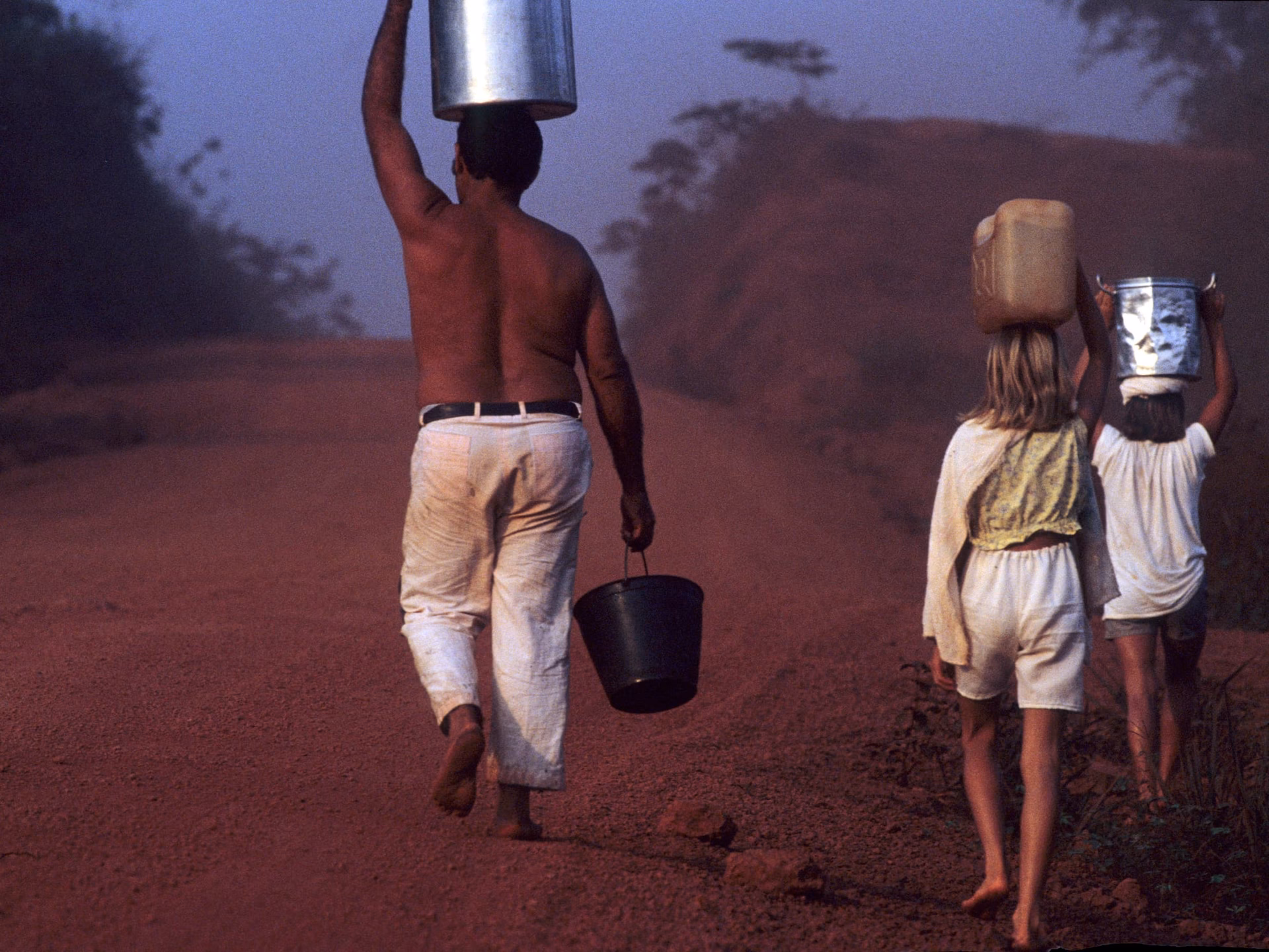 ¿Cómo afecta el ambiente compartido a los hijos?