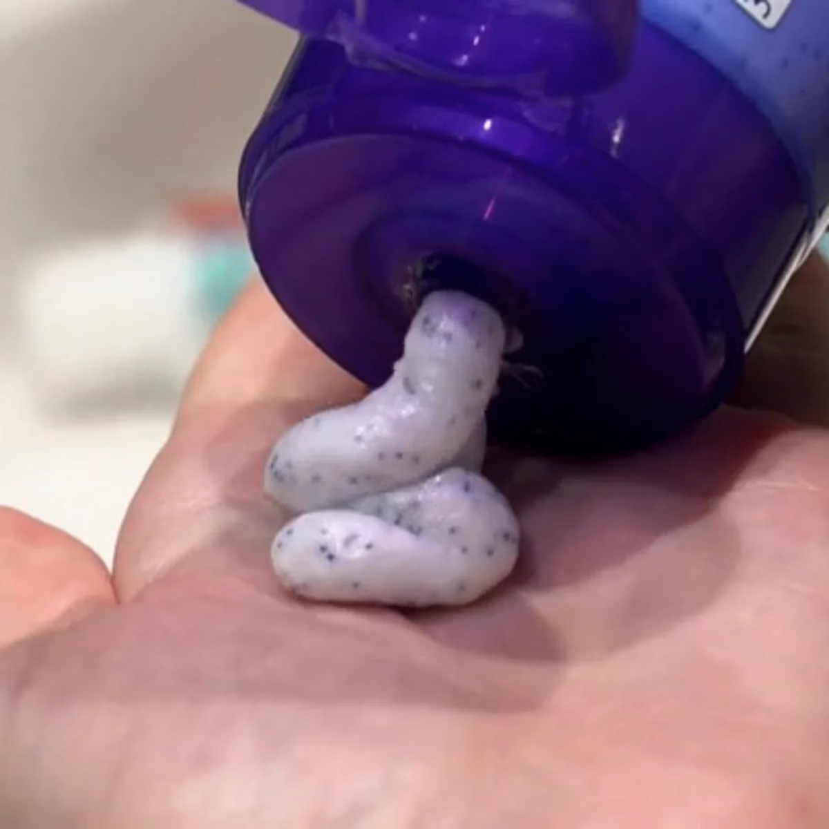 ¿Cómo se determina si la contaminación con plomo es un problema en las pastas de dientes vendidas en México?