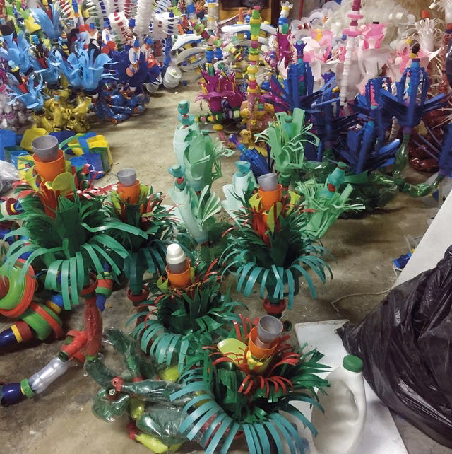 ¿Cuál es la importancia de los materiales reciclados en el arte contemporáneo?