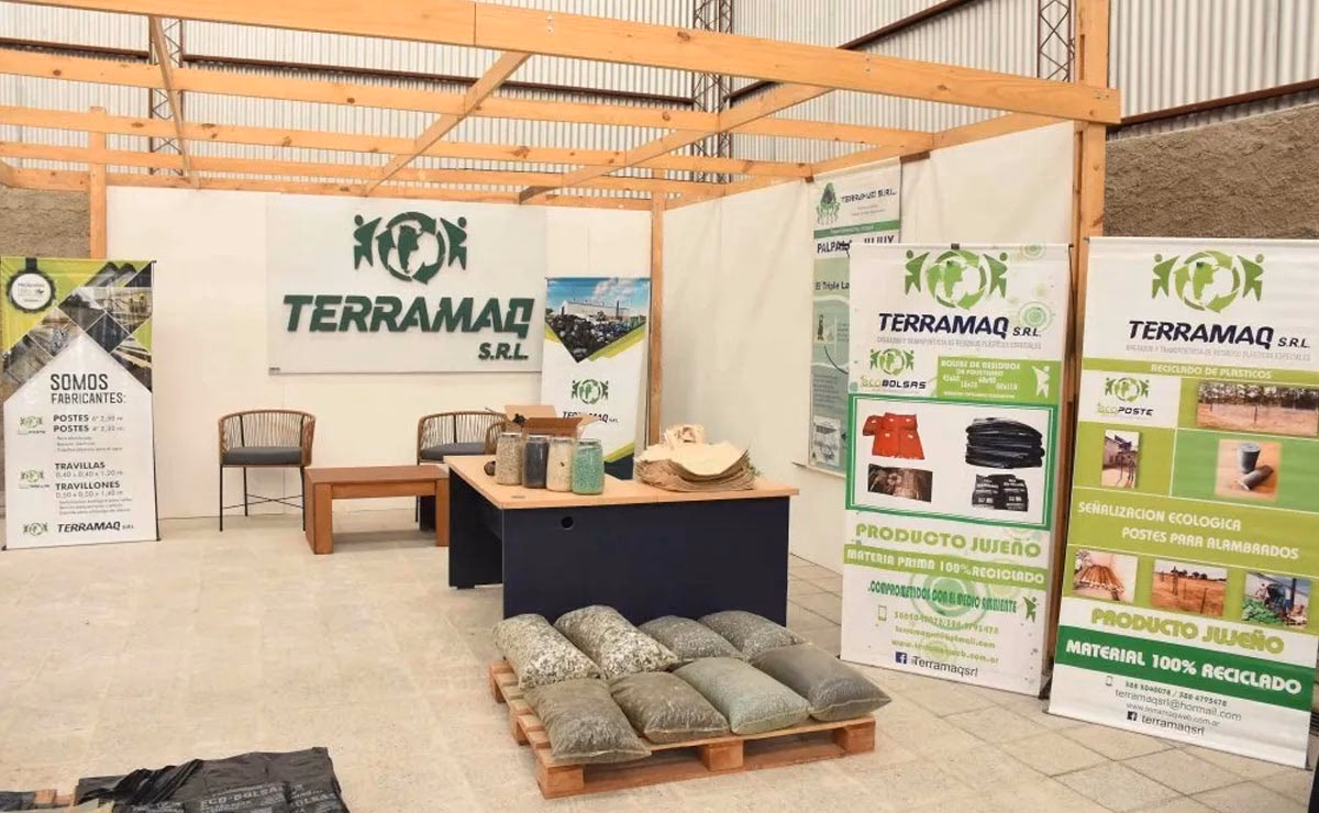 ¿Cuál es el triple impacto de la planta de reciclaje de plástico en Jujuy?