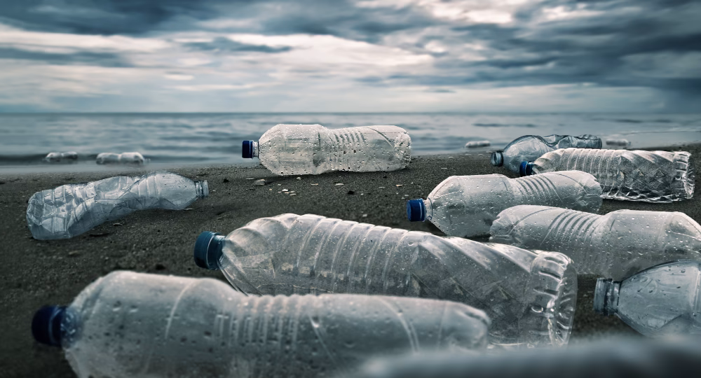 Is microplastic contamination in bottled water a global concern?
