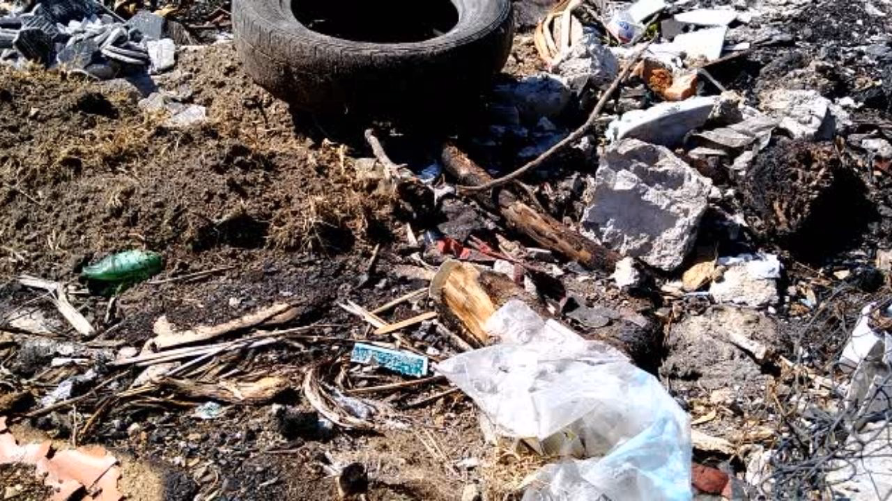 ¿Cómo determinar el potencial de contaminación de un producto en el agua?