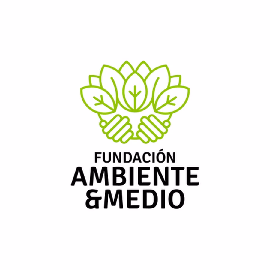 ¿Cuántas personas participan en el último programa de medio ambiente?