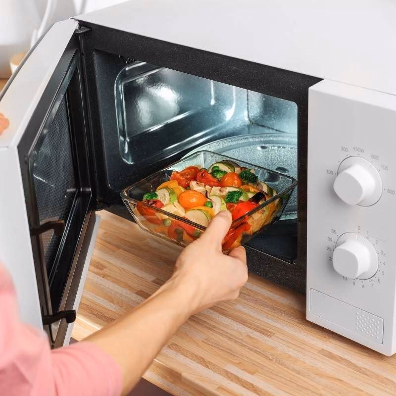 ¿Qué materiales se usan para cocinar al microondas?