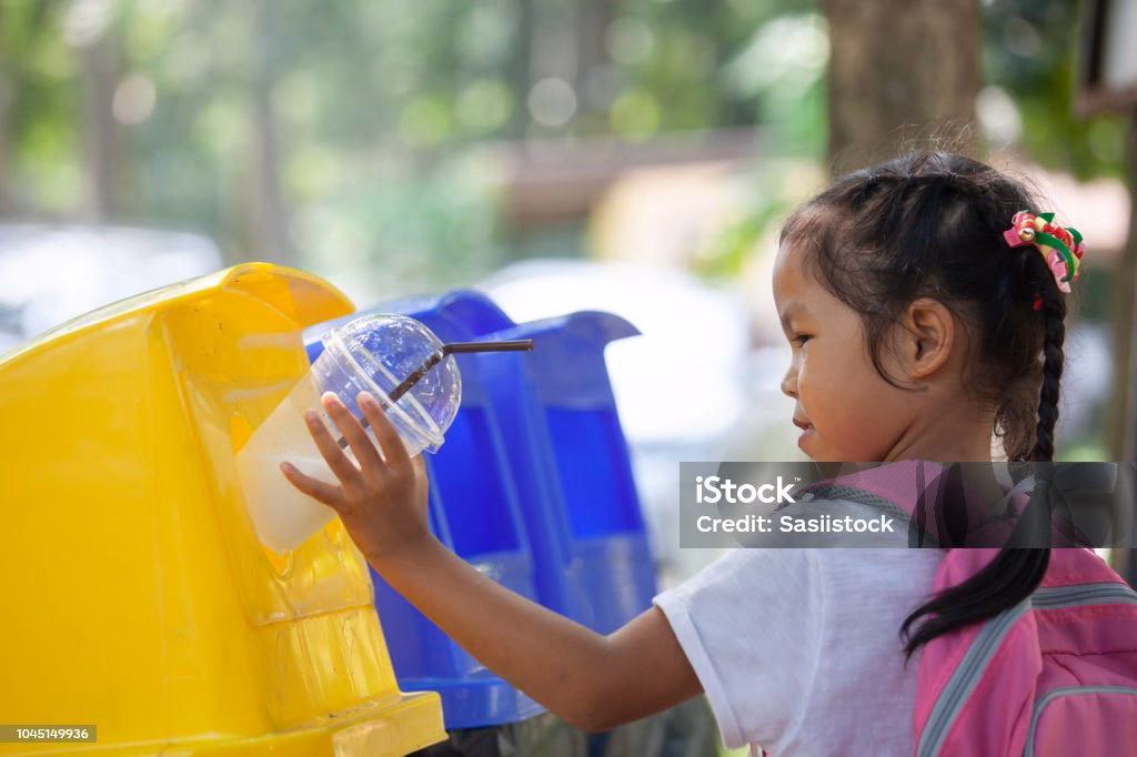 ¿Se puede reciclar el plástico sucio?