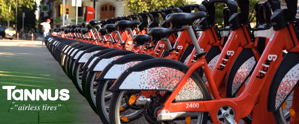 ¿Cómo puedo ir en bicicleta en Barcelona?