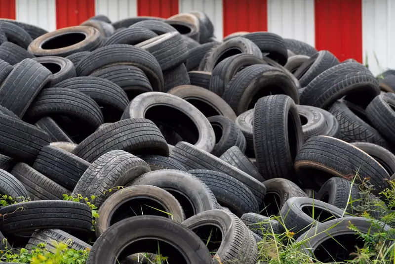 ¿Qué es el reciclaje de caucho?