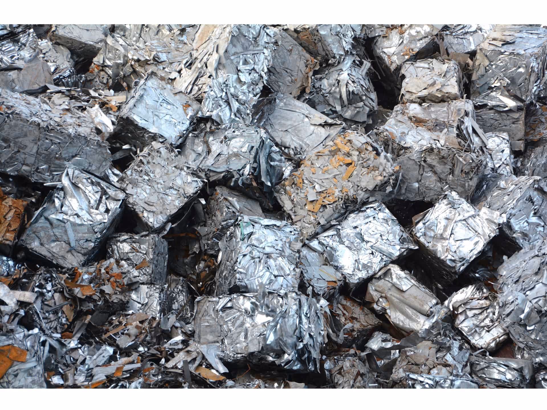 ¿Cómo concienciar a la sociedad sobre el reciclaje de metales?