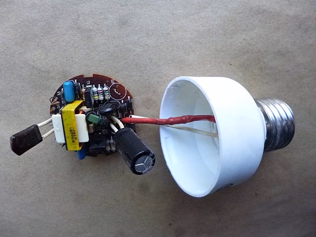 ¿Cómo soldar una lámpara?