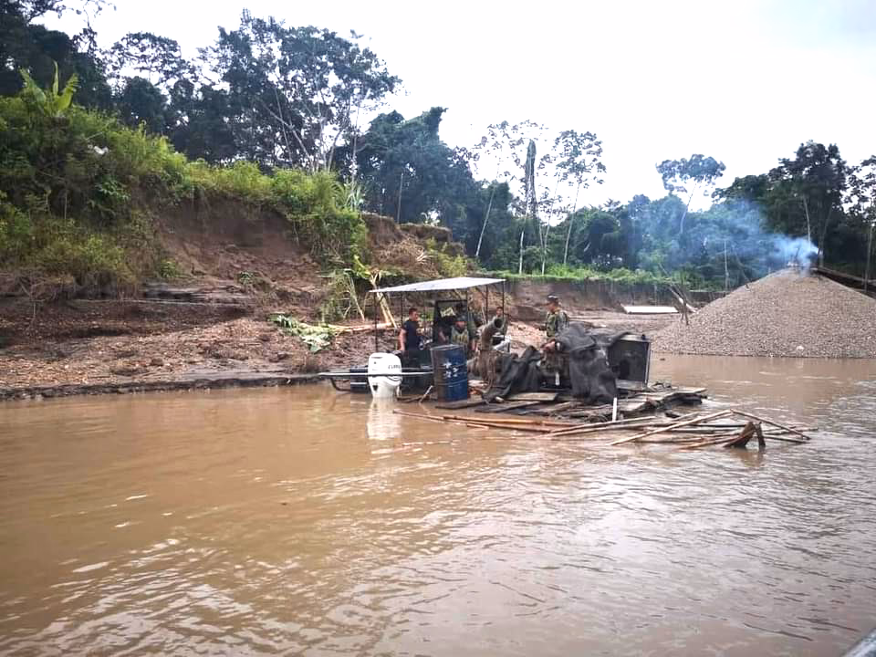 ¿Qué amenaza la crecida del caudal del río Orinoco?