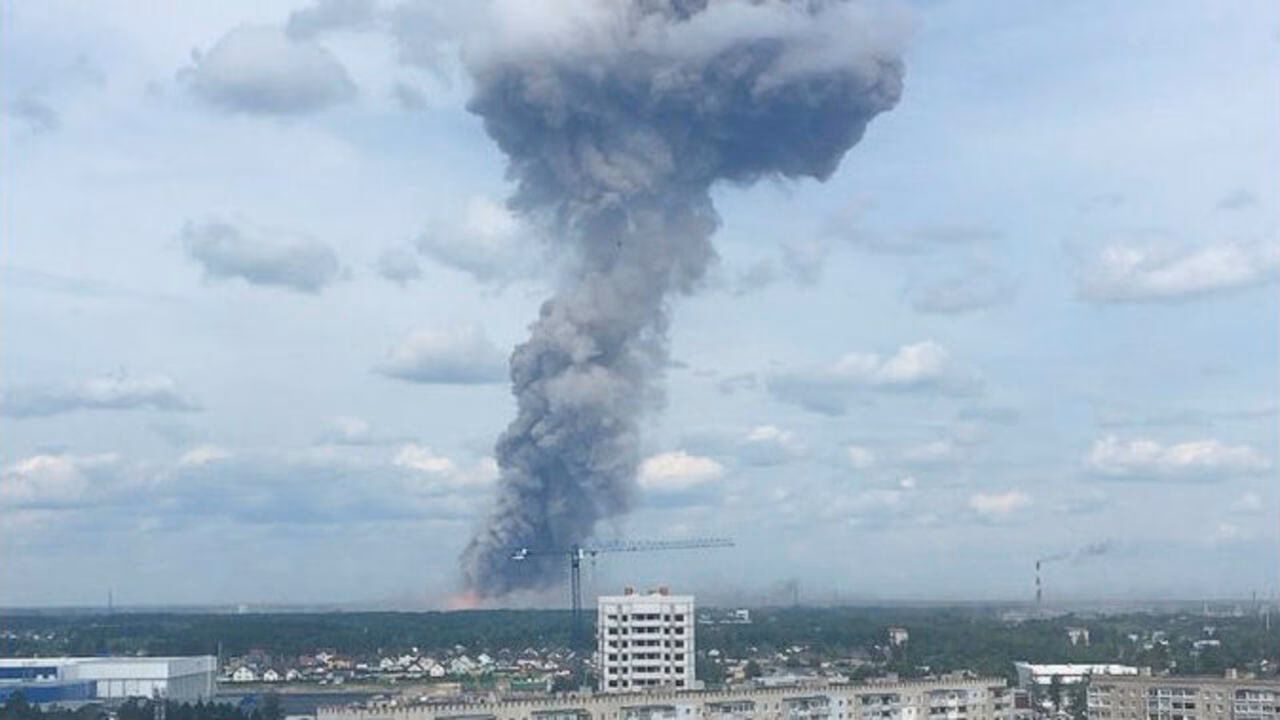 ¿Por qué Rusia alerta del riesgo de contaminación radiactiva en el campo de batalla?