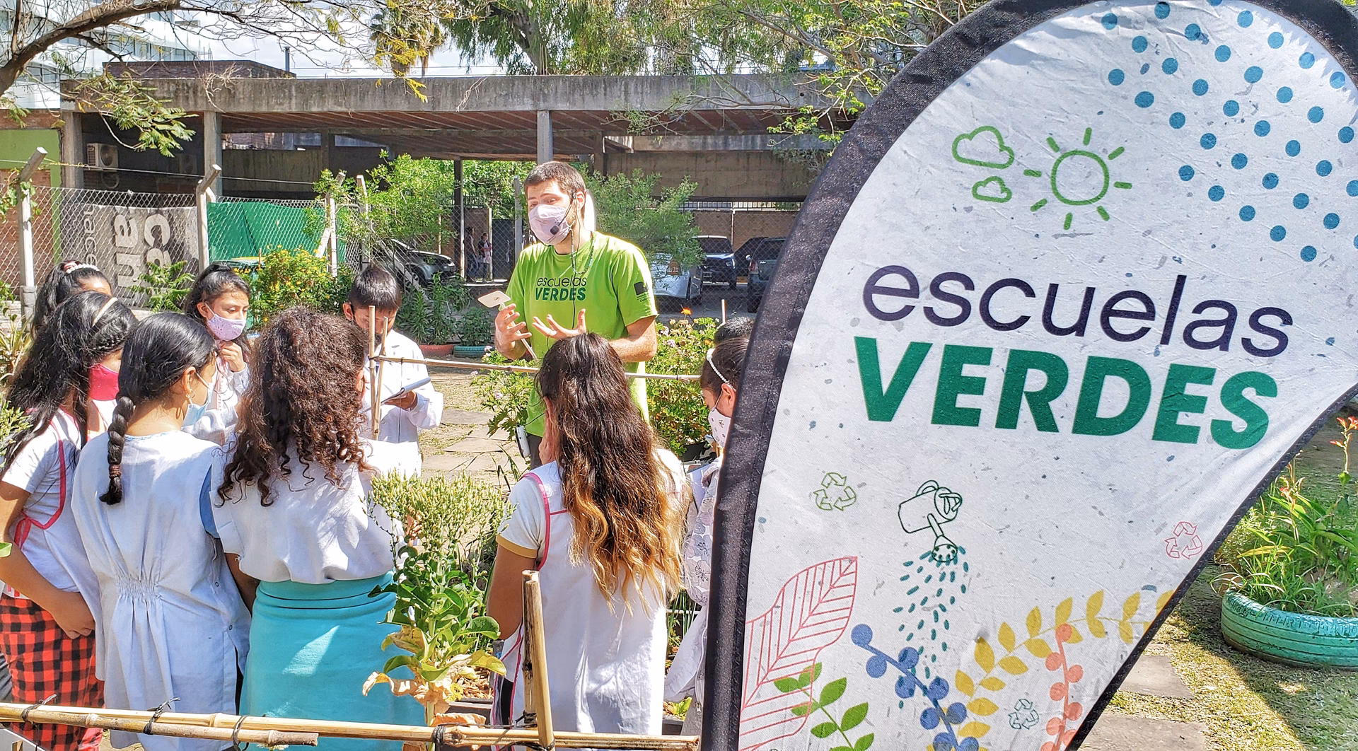¿Qué recursos pedagógicos se han elaborado desde el programa Escuelas Verdes?
