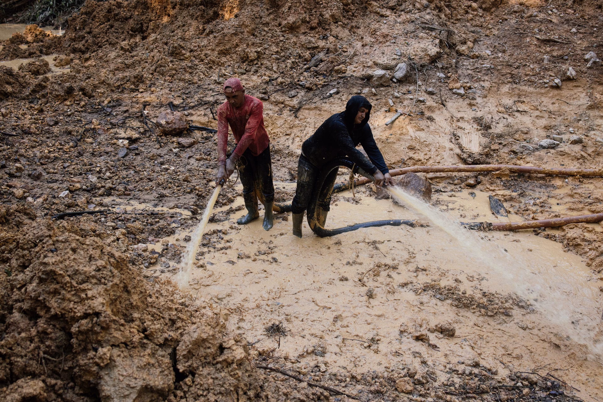 ¿Por qué se genera la contaminación del oro?