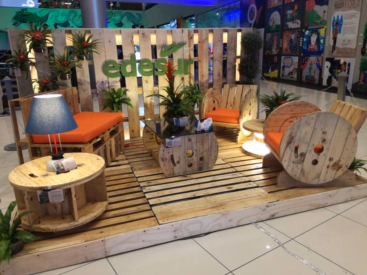 ¿Qué beneficios ofrece el diseño de stands reutilizables?