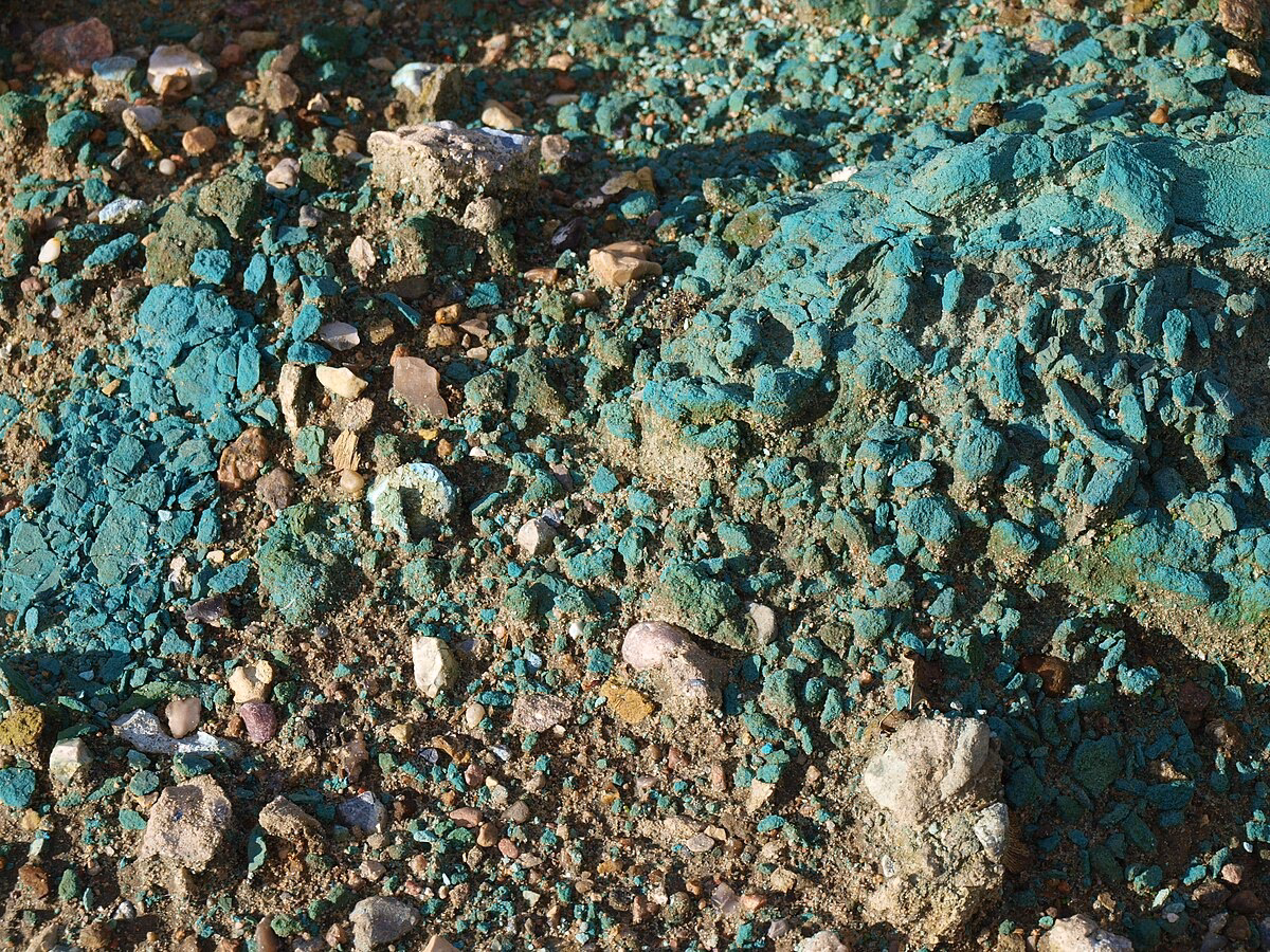 ¿Cuáles son las causas de la contaminación de los suelos?