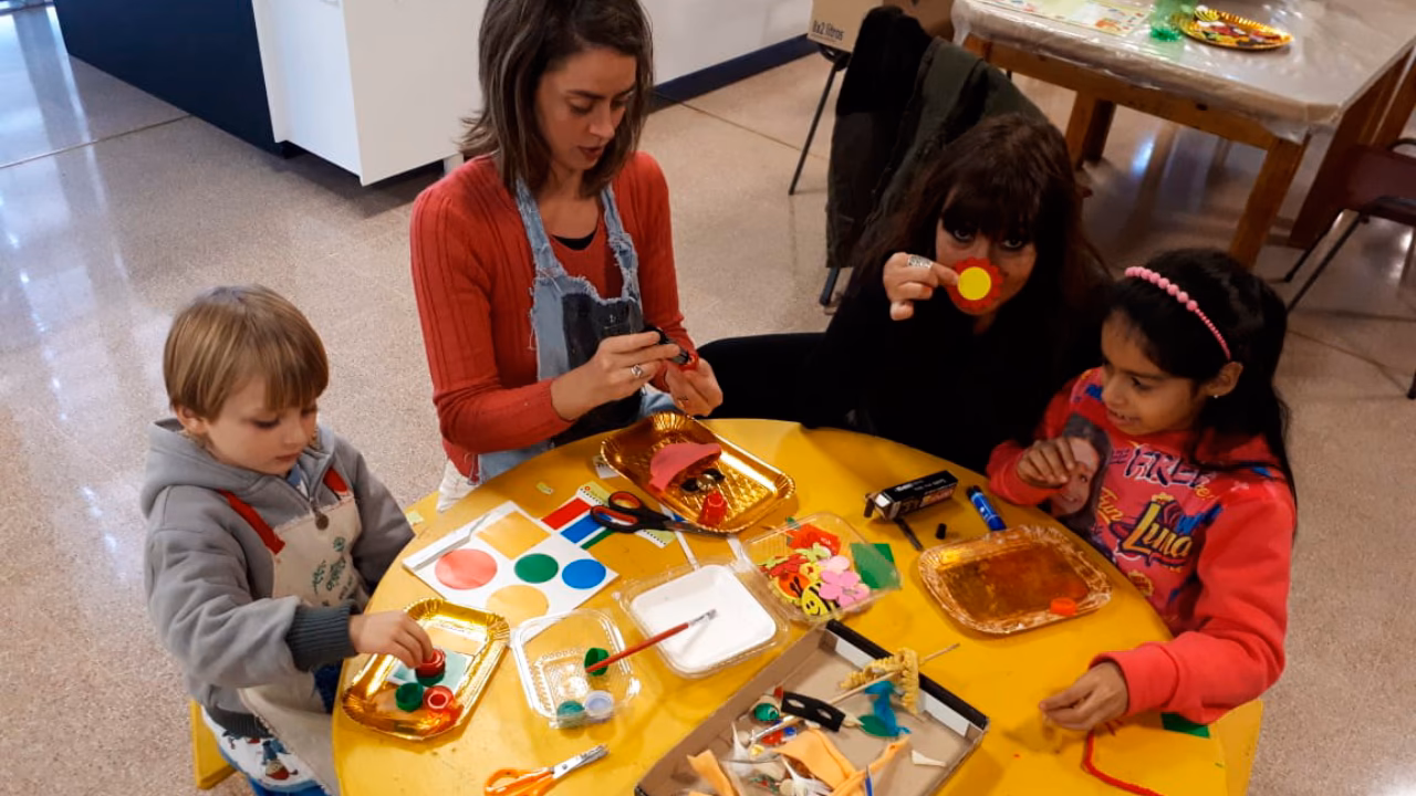 ¿Cómo ayudan los talleres de reciclaje a la sociedad?