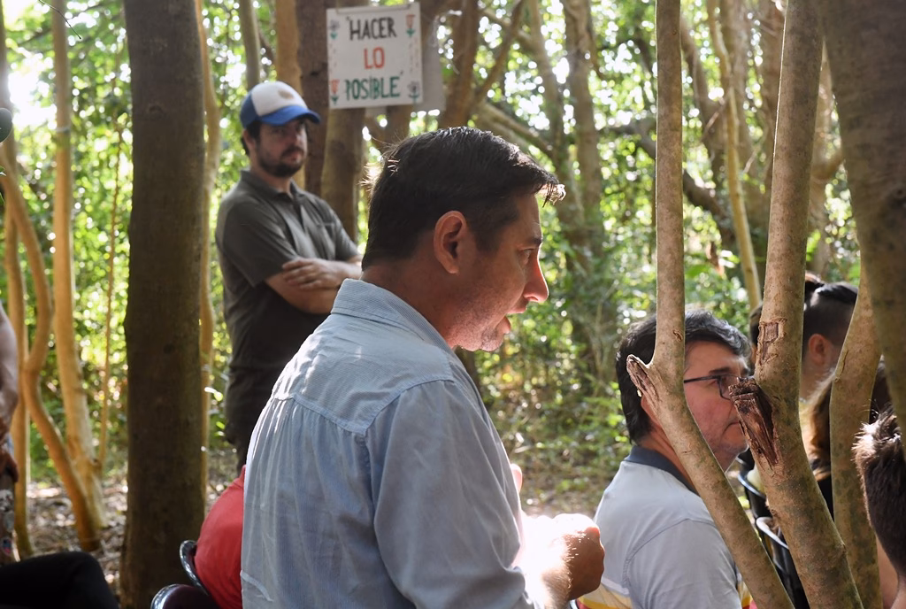 ¿Qué estudia la Universidad Austral para estudiar el medio ambiente?