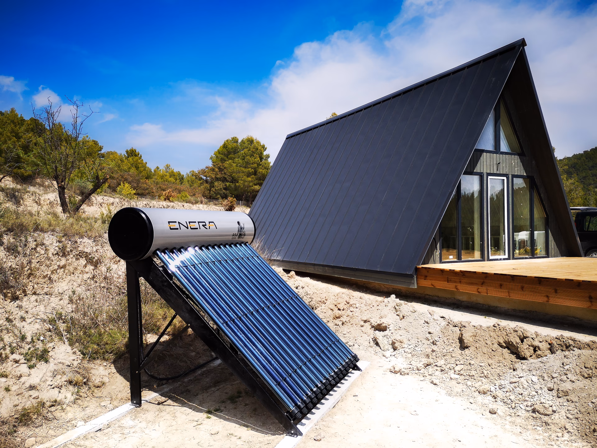 ¿Cómo calienta el agua usando la energía solar?