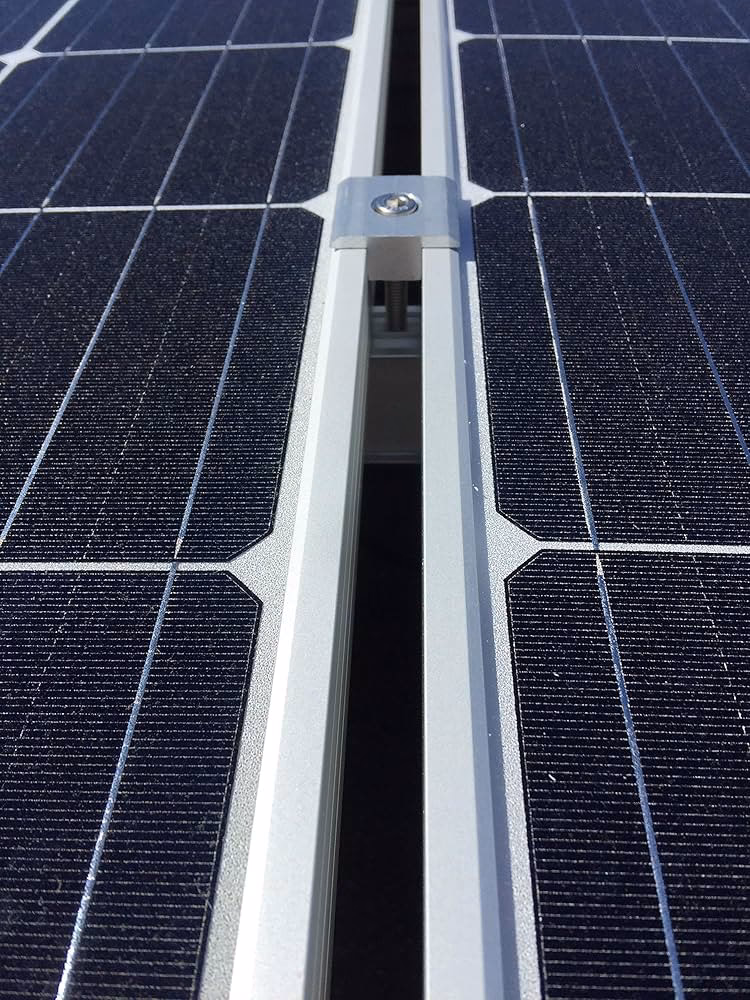 ¿Cuáles son los elementos necesarios para la instalación solar?