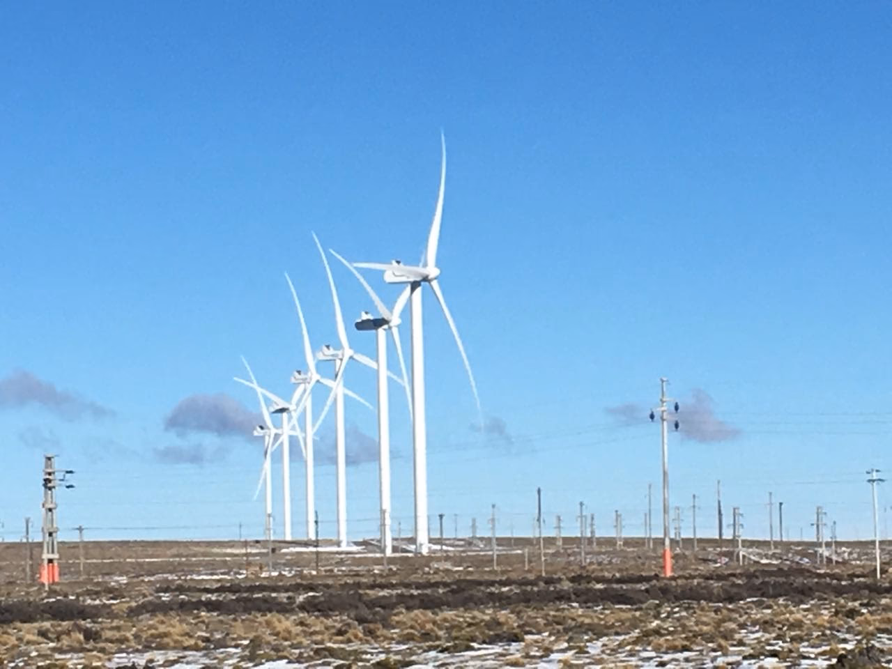 ¿Cuántos aerogeneradores hay en el parque eólico de YPF Luz?